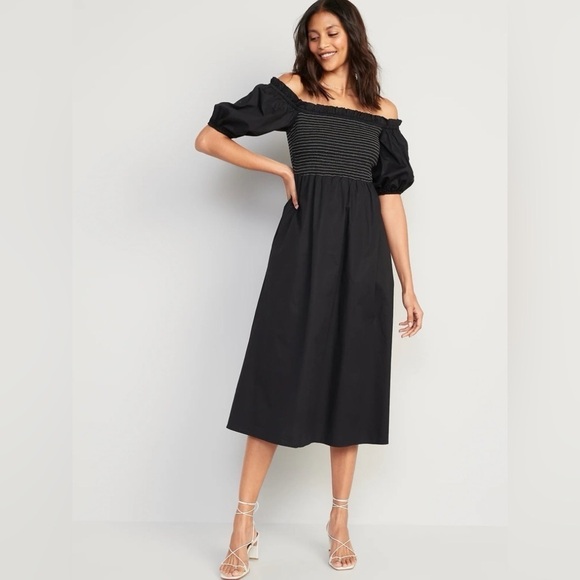 NWT! Black Fit & Flare Off-The-Shoulder Puff-Sleeve Smocked Midi Dress - Med💛 - Picture 1 of 5